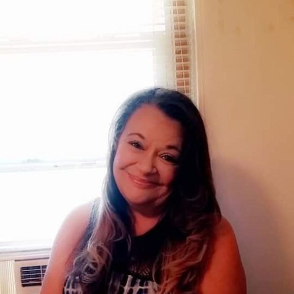 Meet your Posher, Debbie - Picture 1 of 1